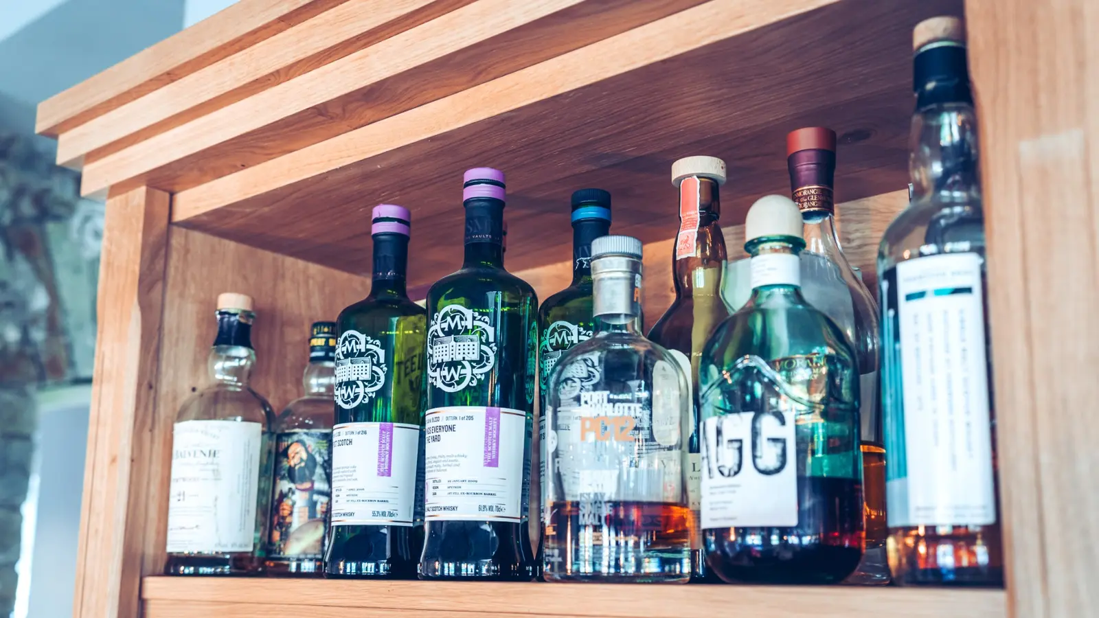 Ausgewählte Scotch-Whiskys im Bahnsteig 1